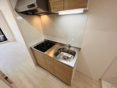 【キッチン】 | リヴィアス北大阪BREZZA | コンパクトなキッチンで掃除もラクラク