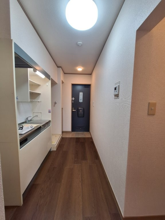 サンハイツ下北沢の内装|小さいテーブルは置けそうです