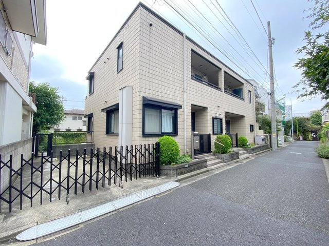 サンハイツ下北沢の外観