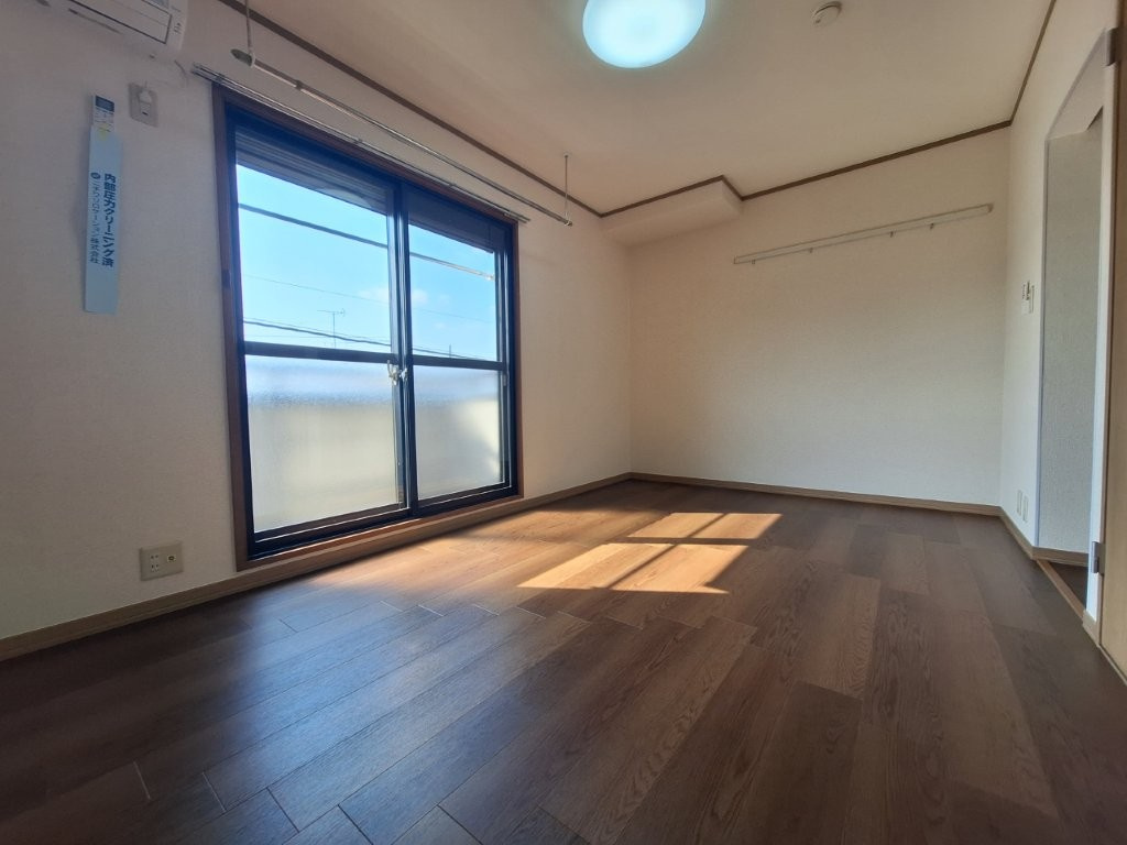 サンハイツ下北沢の寝室|南向きの明るい居室