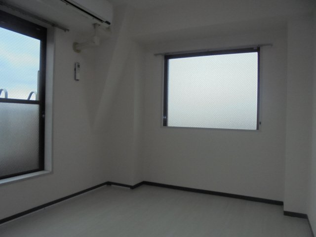 平成大日ハイツの居間・リビング