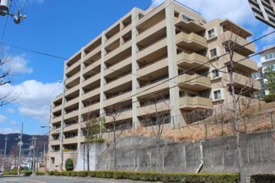 【外観】 | ファミール千里中央