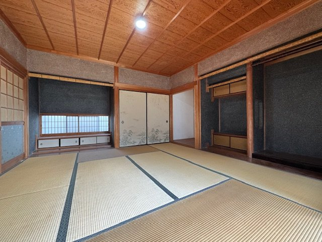 宇陀市菟田野岩崎　中古戸建の和室|1階８畳和室♪　