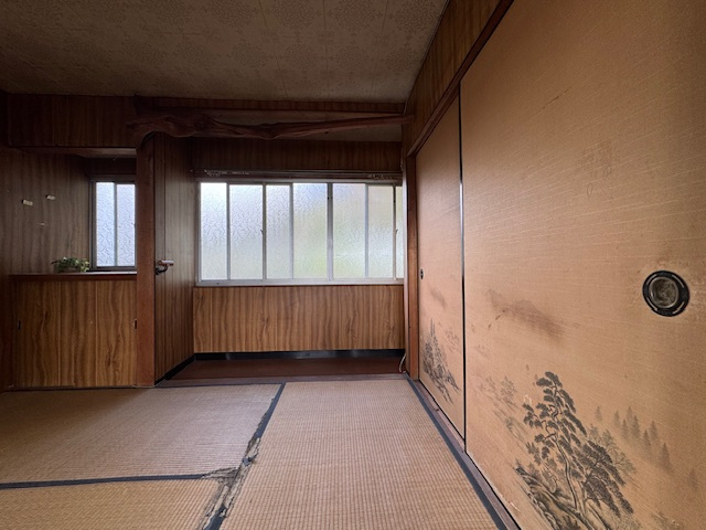 宇陀市菟田野岩崎　中古戸建の和室|リビング横の和室♪