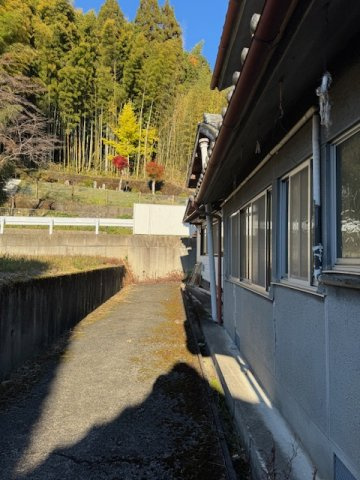 宇陀市菟田野岩崎　中古戸建の外観|◆裏山の四季彩が楽しめる住まい♪