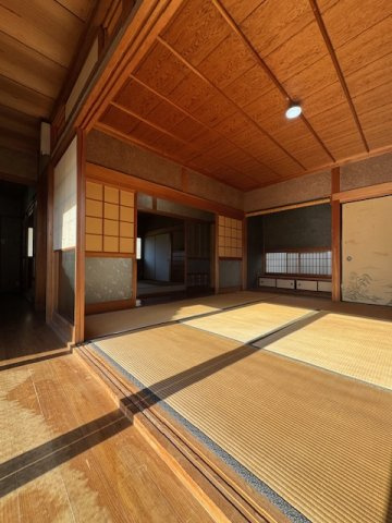 宇陀市菟田野岩崎　中古戸建の内装|日当たりよく気持ちいいです!(^^)!