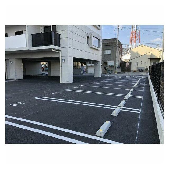 【駐車場】