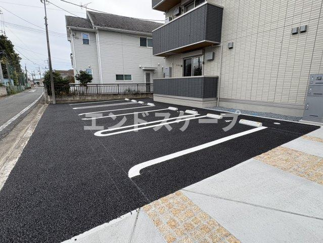 D-ROOM台新田町の駐車場|高崎、前橋のお部屋探しはエンドスケープまで！お客様の理想お聞かせ下さい♪
