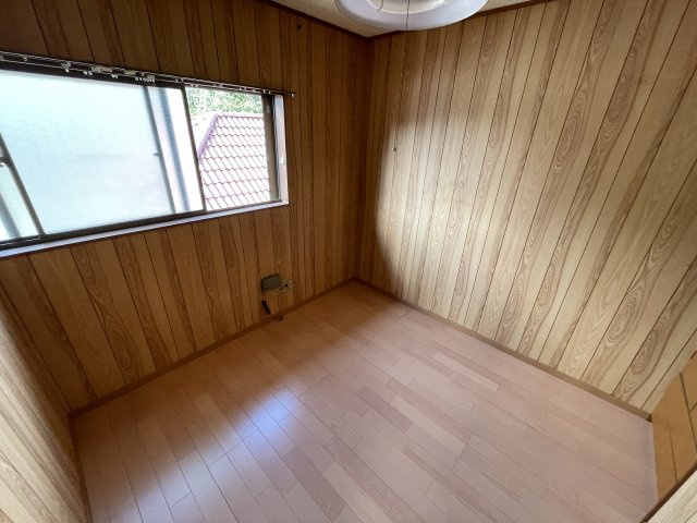 清名幸谷1418-37中古戸建の洋室