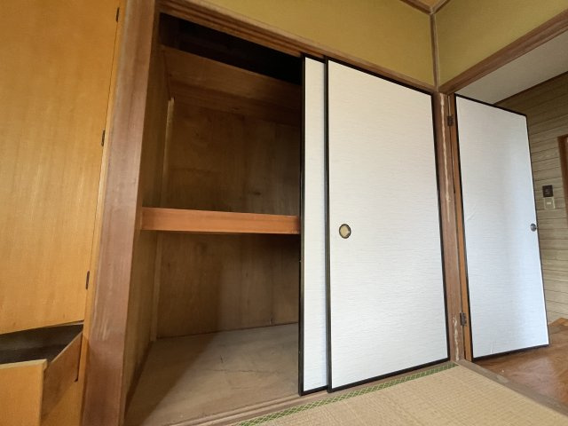 清名幸谷1418-37中古戸建の収納