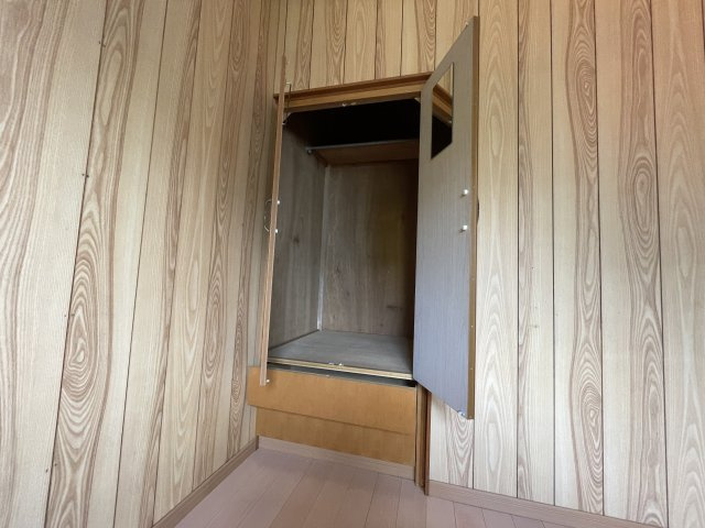 清名幸谷1418-37中古戸建の収納