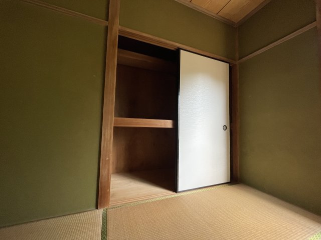 清名幸谷1418-37中古戸建の収納