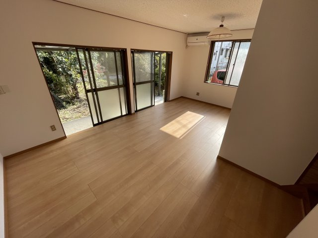 清名幸谷1418-37中古戸建の居間・リビング