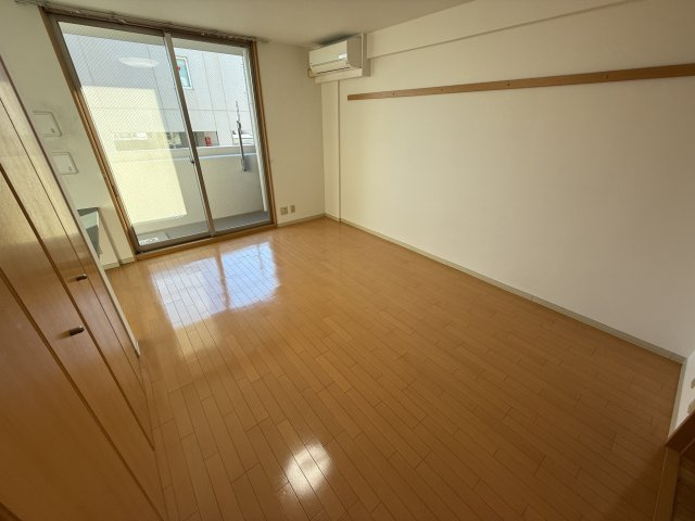 ラフィネ豊中南の居間・リビング