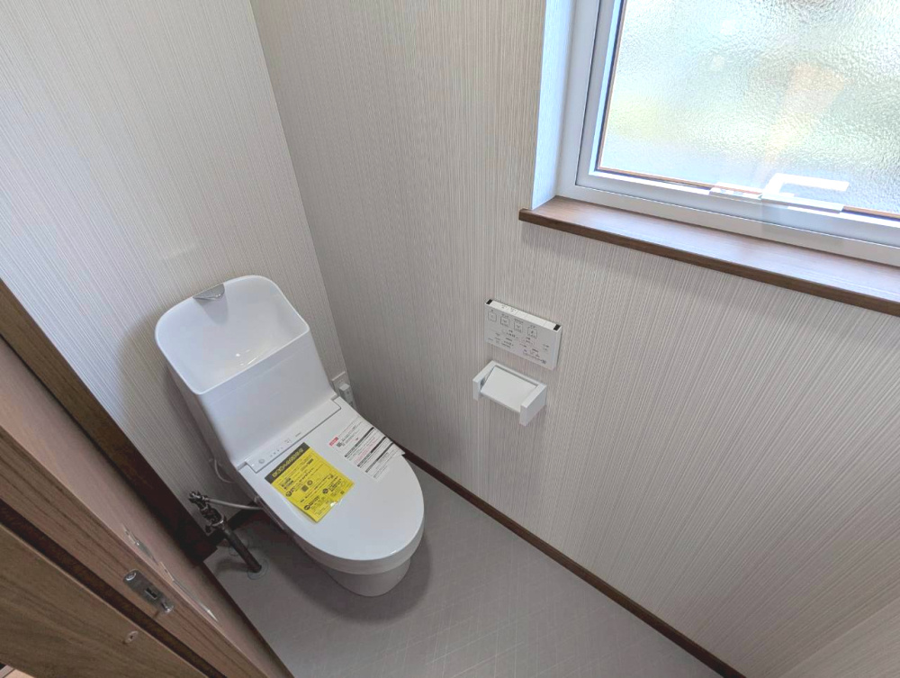 釧路町若葉4丁目　リフォーム済中古住宅のトイレ