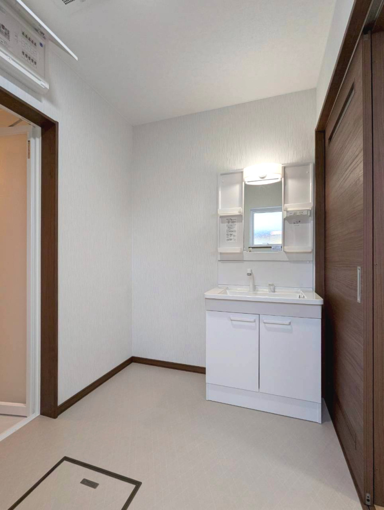 釧路町若葉4丁目　フルリノベーション済中古住宅のトイレ