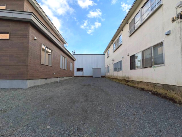 釧路町若葉4丁目　リフォーム済中古住宅の駐車場