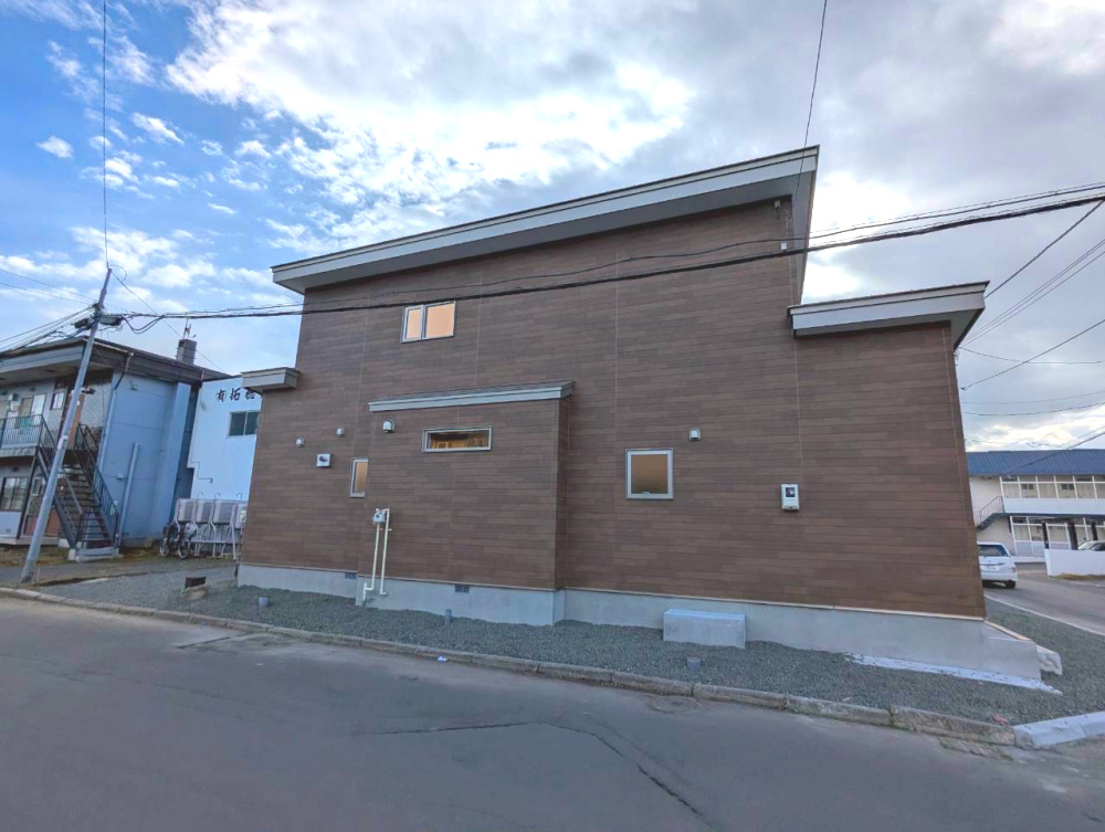 釧路町若葉4丁目　フルリノベーション済中古住宅の外観