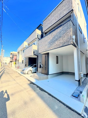 【前面道路含む現地写真】 | ◆◇川崎区渡田2丁目　未居住戸建て◇◆ | ◆一戸建てを中心とした街並みが整然と続き、周辺は高い建物が建っていないので、緑の多い閑静な趣を感じる環境です。街並みや周辺環境も重要なポイントです！！