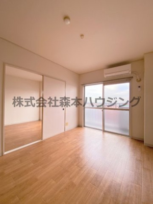 【洋室】 | 　ビューテラス畷A棟 | 明るい洋室です