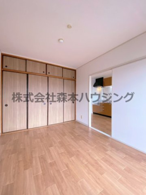【洋室】 | 　ビューテラス畷A棟 | 使い勝手のいい洋室です