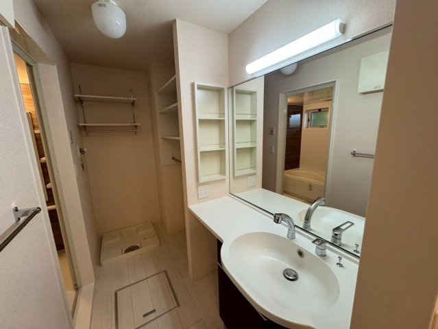 茨城県水戸市　一棟アパートの独立洗面台