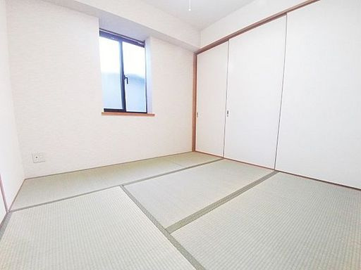 フェニックスコート甲南の居間・リビング