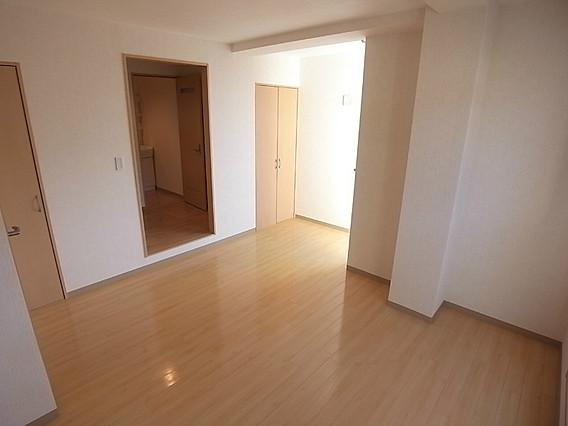 クレアール本山の居間・リビング