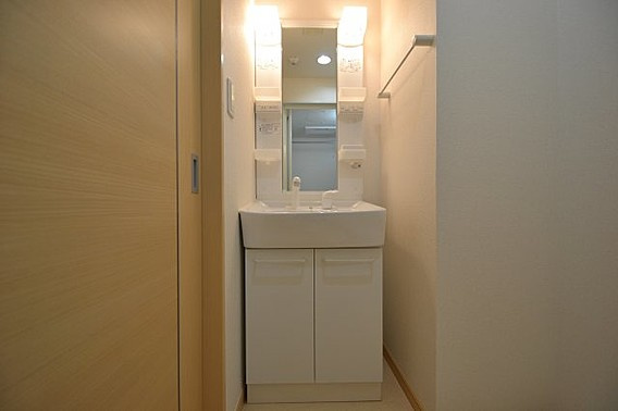 ネスト割塚の洗面所