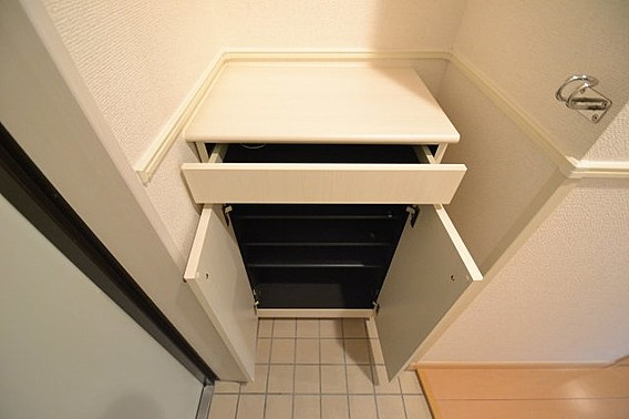 ネスト割塚の玄関