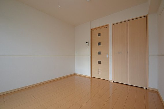 ネスト割塚の居間・リビング