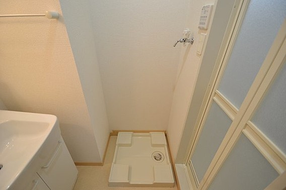 ネスト割塚の洗面所