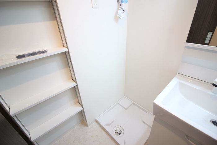 リブネスコート神戸深江の洗面所