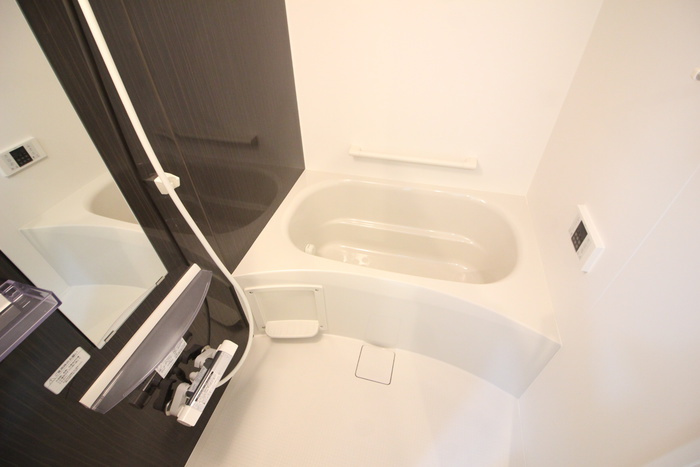 リブネスコート神戸深江の浴室