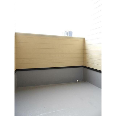 【バルコニー】 | クルーズ正津町(クルーズショウヅマチ) | 外からの目が気にならないバルコニーで洗濯物が干せます