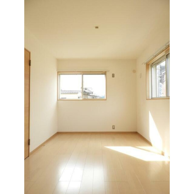 【洋室】 | クルーズ正津町(クルーズショウヅマチ) | 広々とした洋室です