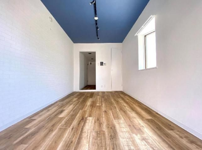 セブンスターハイツ参宮橋の居間・リビング|LINEでのお問い合わせもお待ちしております♪