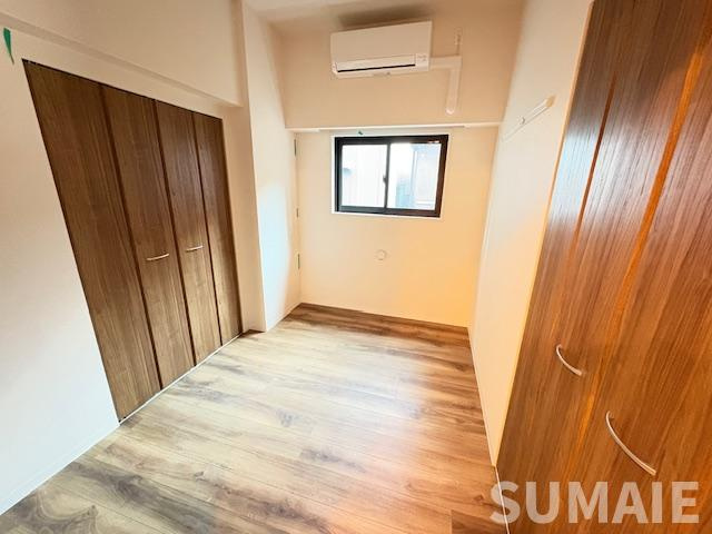 クラウンマンション椿の洋室|収納2箇所☆