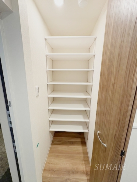 クラウンマンション椿の収納|ちょっとした収納スペースも充実しています