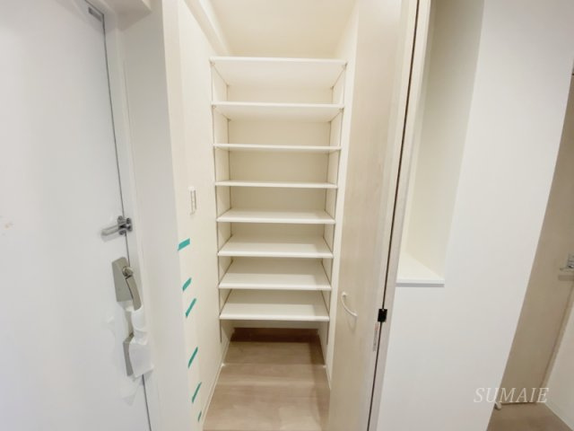 クラウンマンション椿の収納|シューズインクローク☆