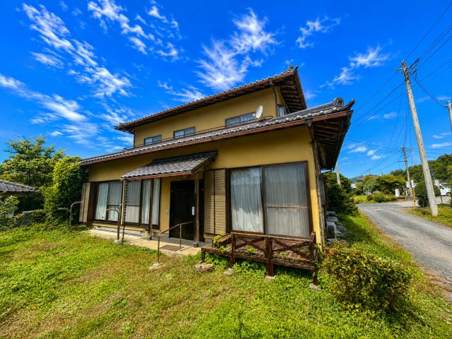 常陸大宮市東野　中古戸建の外観|※画像の一部はAIを用いて加工・編集しています。実際の状況と異なる場合がありますので、ご了承下さい。