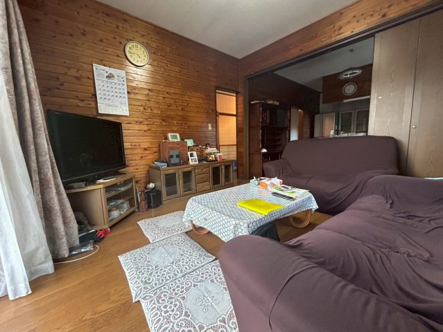 常陸大宮市東野　中古戸建の居間・リビング