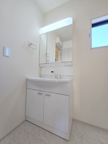 青梅市野上町1丁目全２棟　新築分譲の独立洗面台