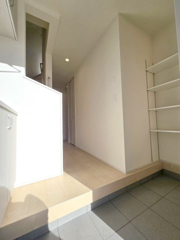 青梅市野上町1丁目全２棟　新築分譲の玄関