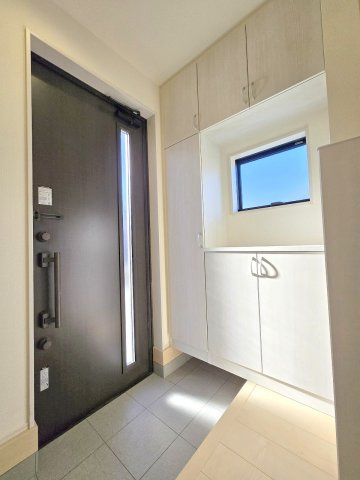 青梅市野上町1丁目全２棟　新築分譲の玄関