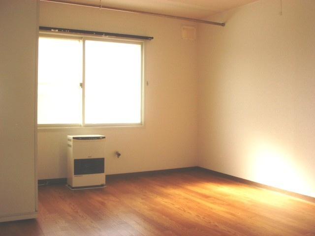 石崎コーポⅠの居間・リビング