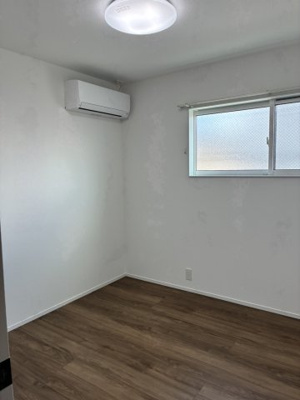 【洋室】 | COSMO TERRACE | 使い勝手のいい洋室です