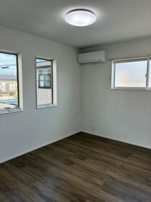 【洋室】 | COSMO TERRACE | 使い勝手のいい洋室です