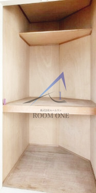 シュロスカーの収納|収納です。