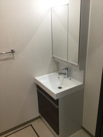 シンプルで使いやすい洗面台です！